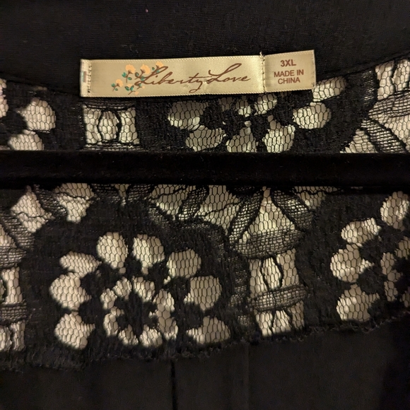 Black Top with Lace Detail from Kohl's size 3xl - Picture 2 of 7